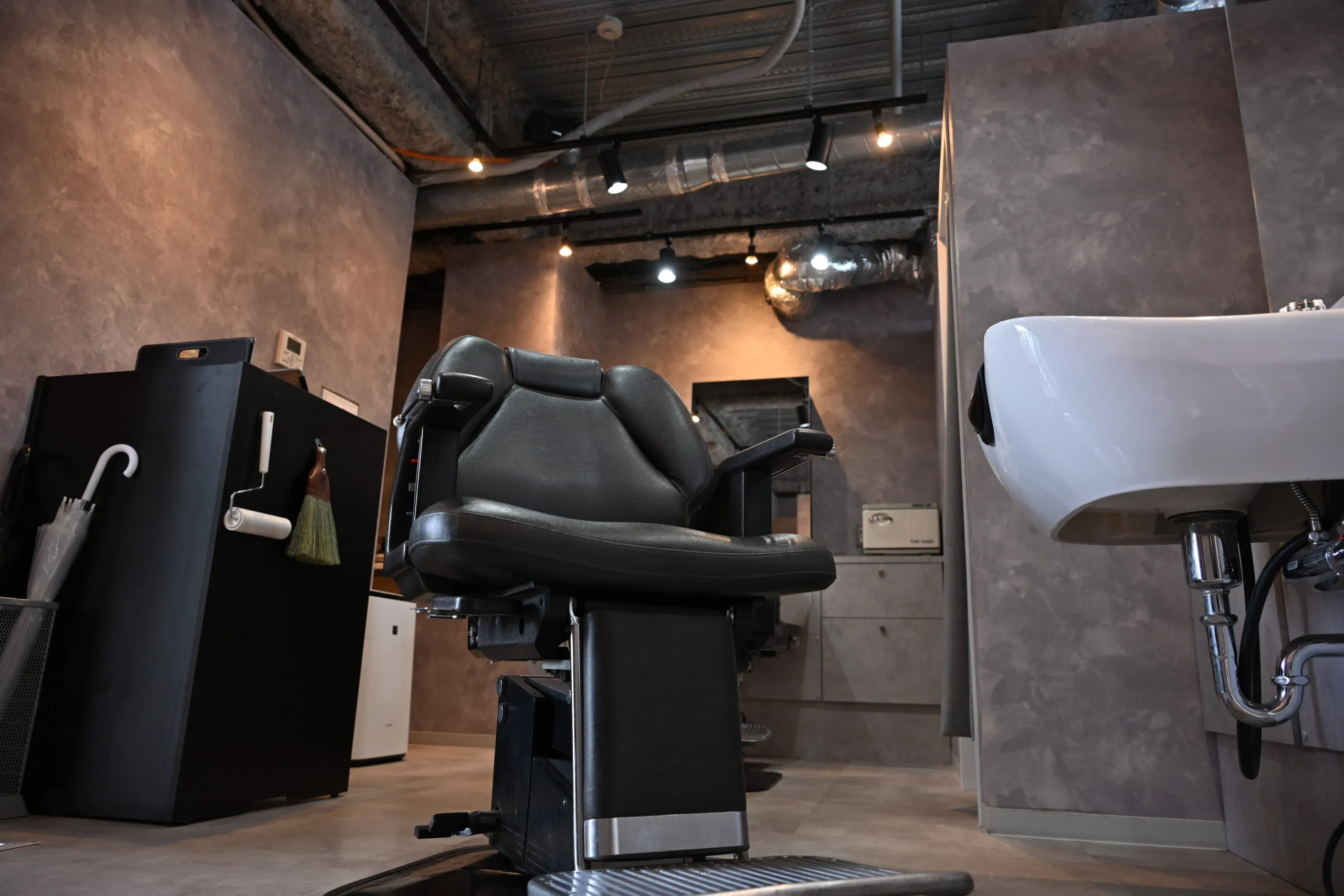 MEGURO BARBER SHOP 6PPONGI 目黒六