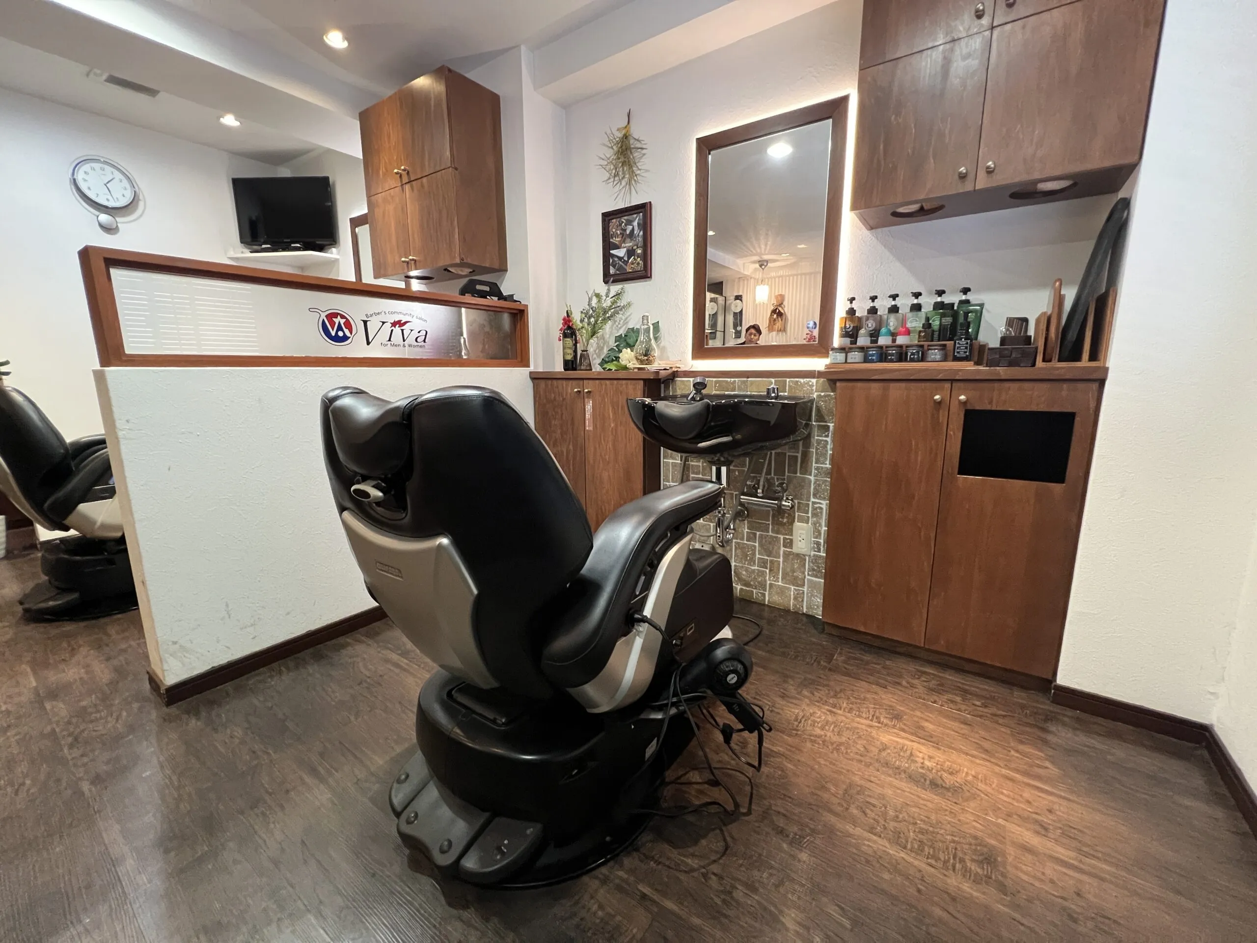 Barber’s community salon Viva