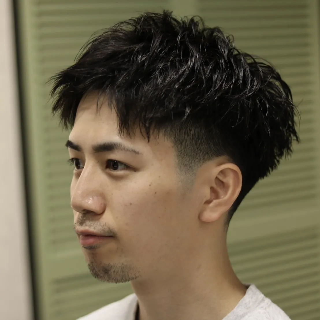 【一枚上手の】フェードカットシャンプー&シェービング眉毛カット込み　