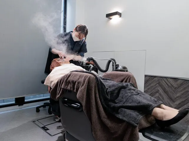 ミストシェービング(顔、うなじ)＋ヒト幹細胞パック(75分 )