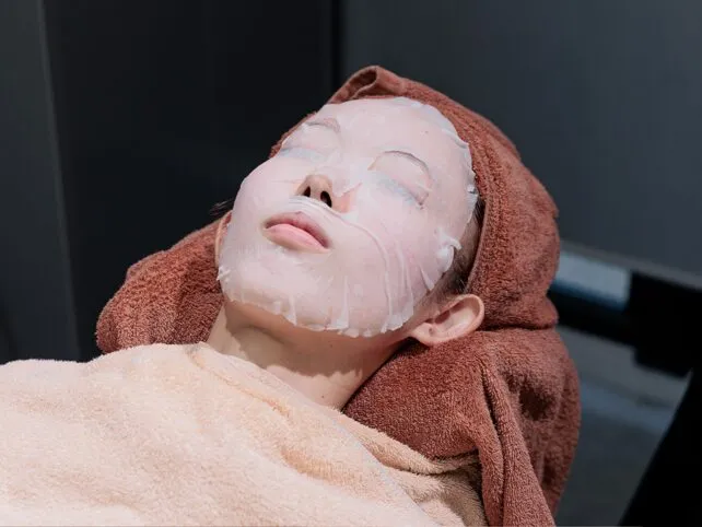 ミストシェービング(顔のみ)＋フェイシャルケア1種＋EGFパック(75分 )