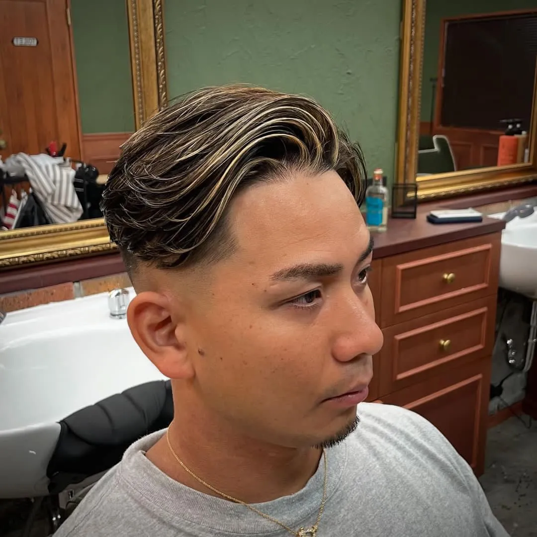 フェードカット＋メッシュ（ブリーチ２回）＋トリートメント