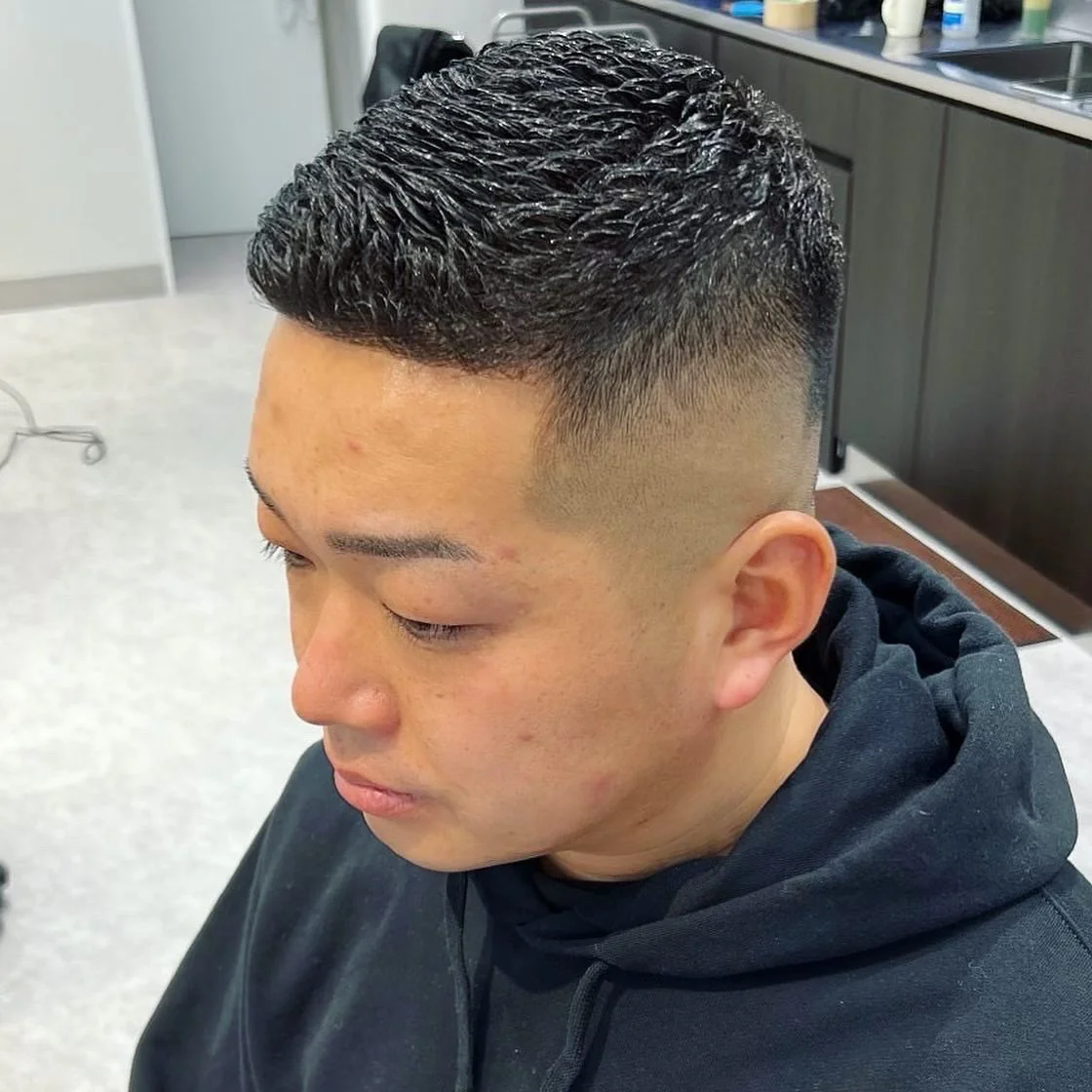 フェードカット＋アイロンパーマ