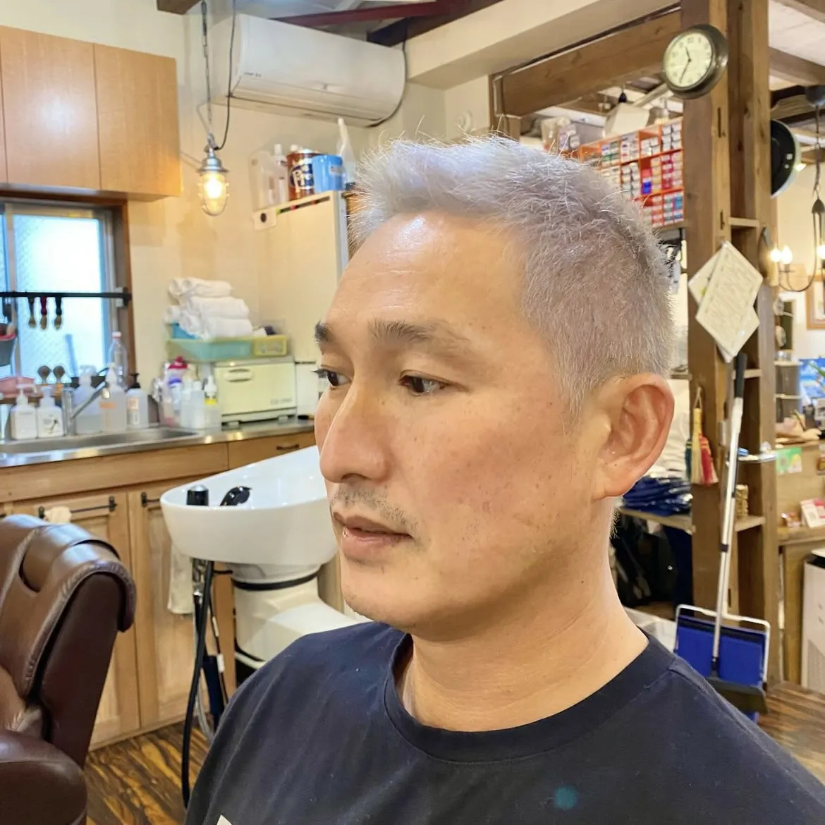 白髪を活かしたハイトーンカラー　