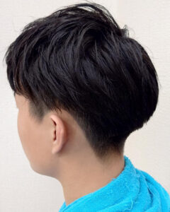 サイドパートバーバーフェードメンズスタイル