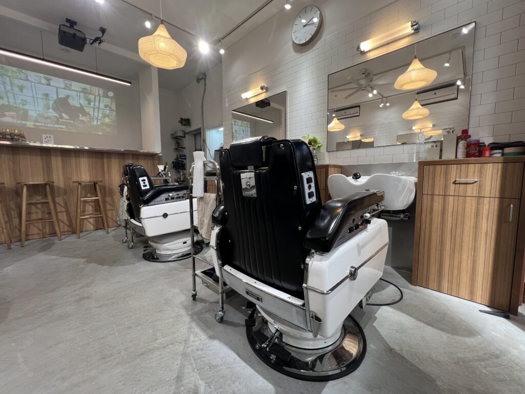 INASE PARLOR BARBER SHOP HANARE