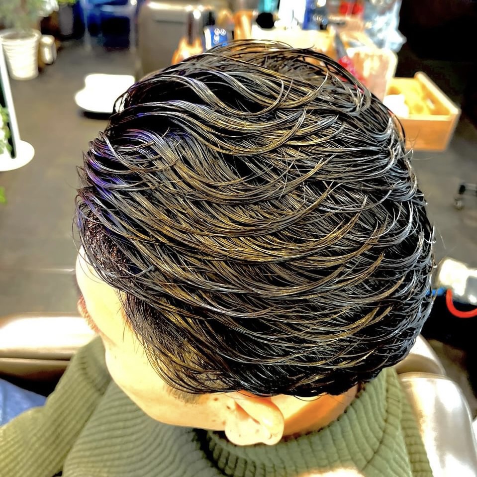 カット&アイロンパーマ　¥9,900