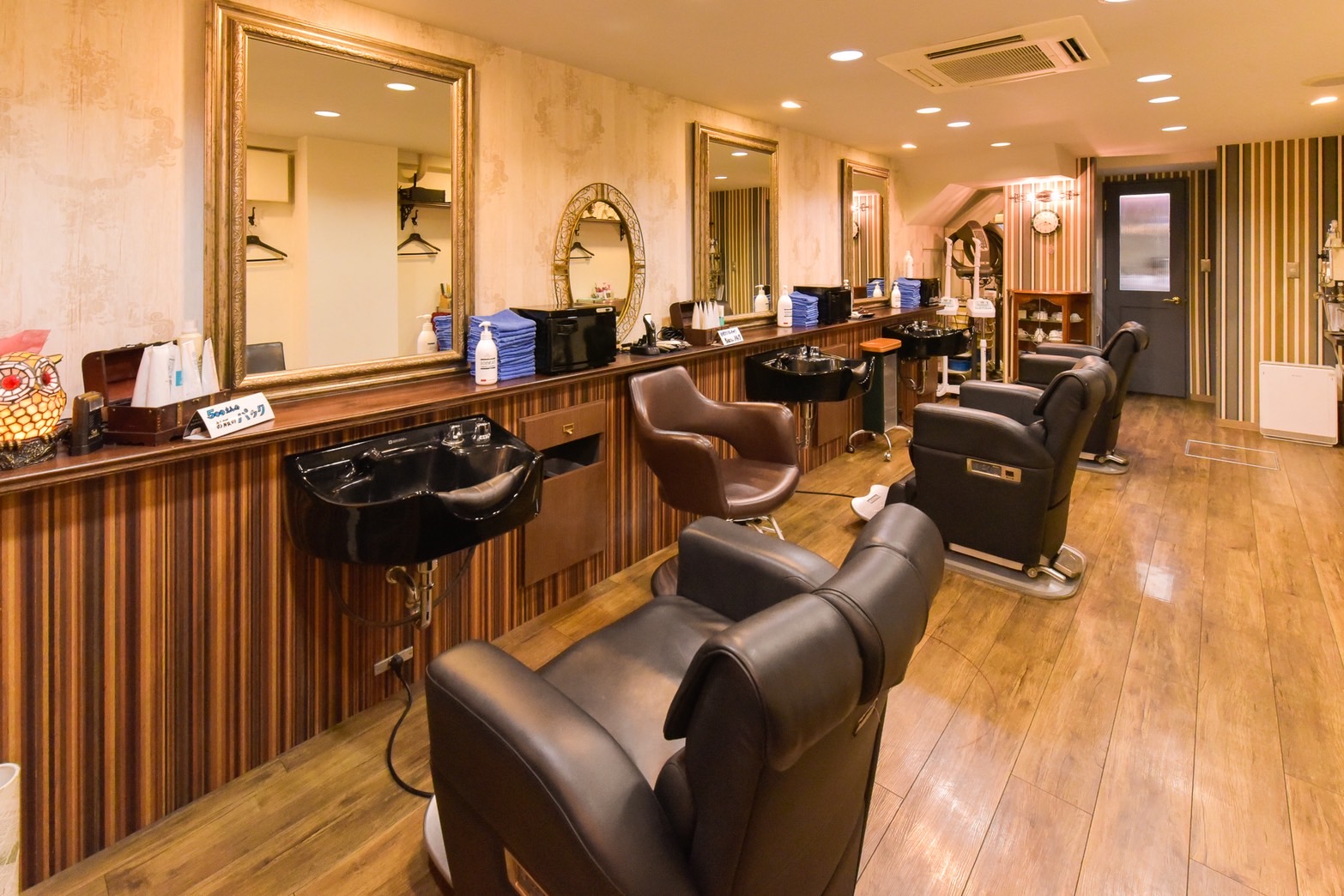 サロン内観①