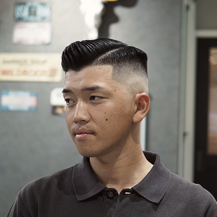 サイドパートスタイル