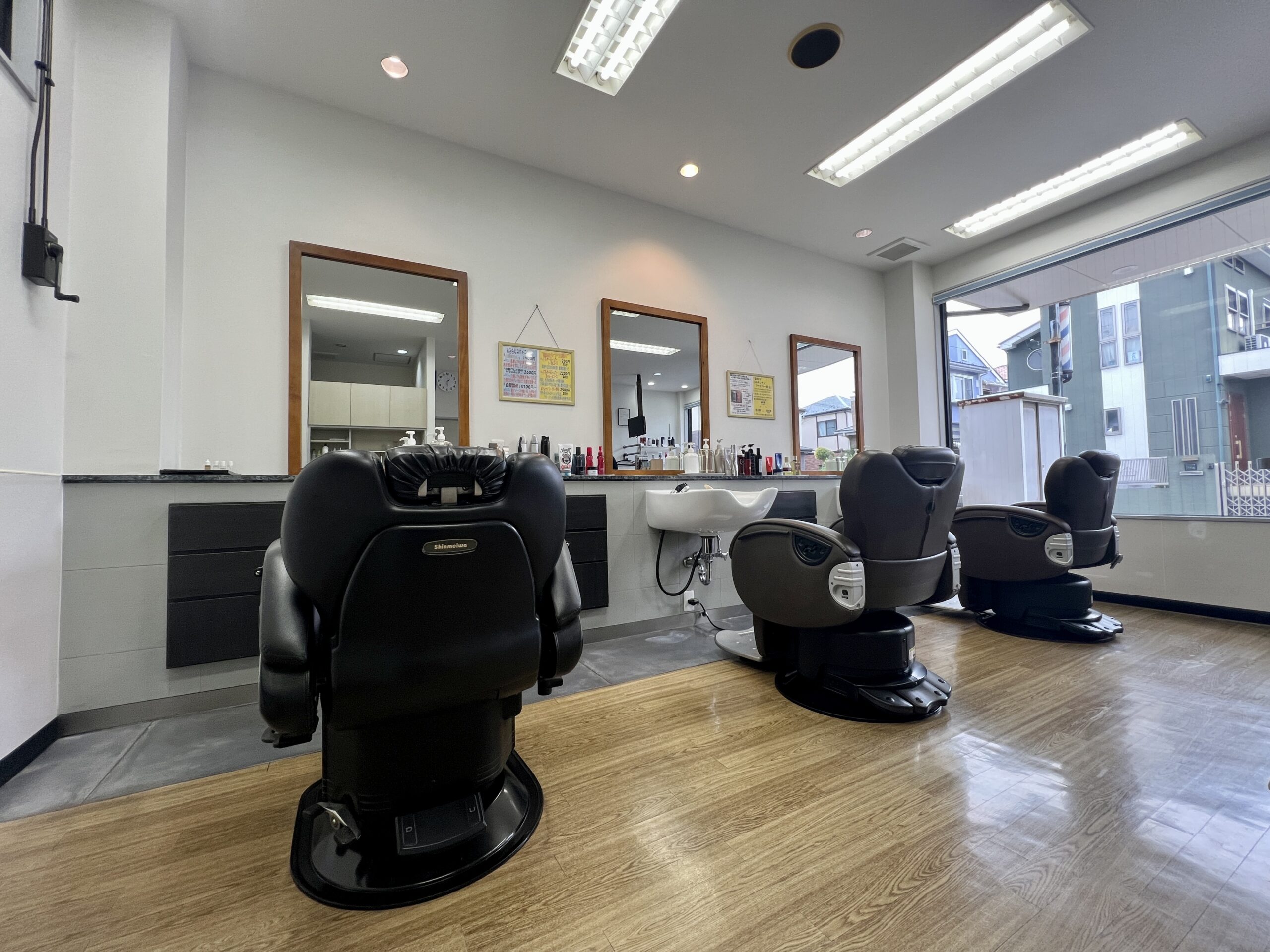 サロン内観