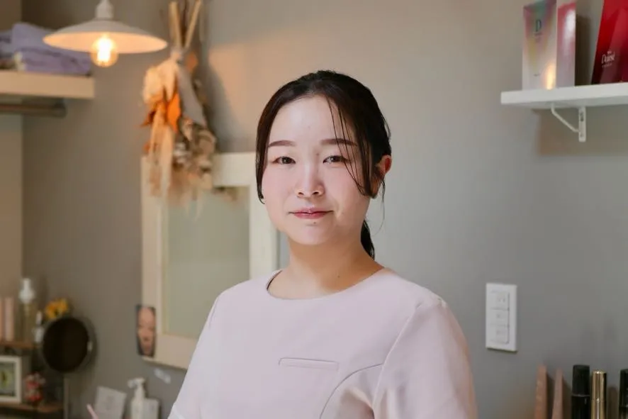 お顔そりエステサロン fika　渡来 可奈子