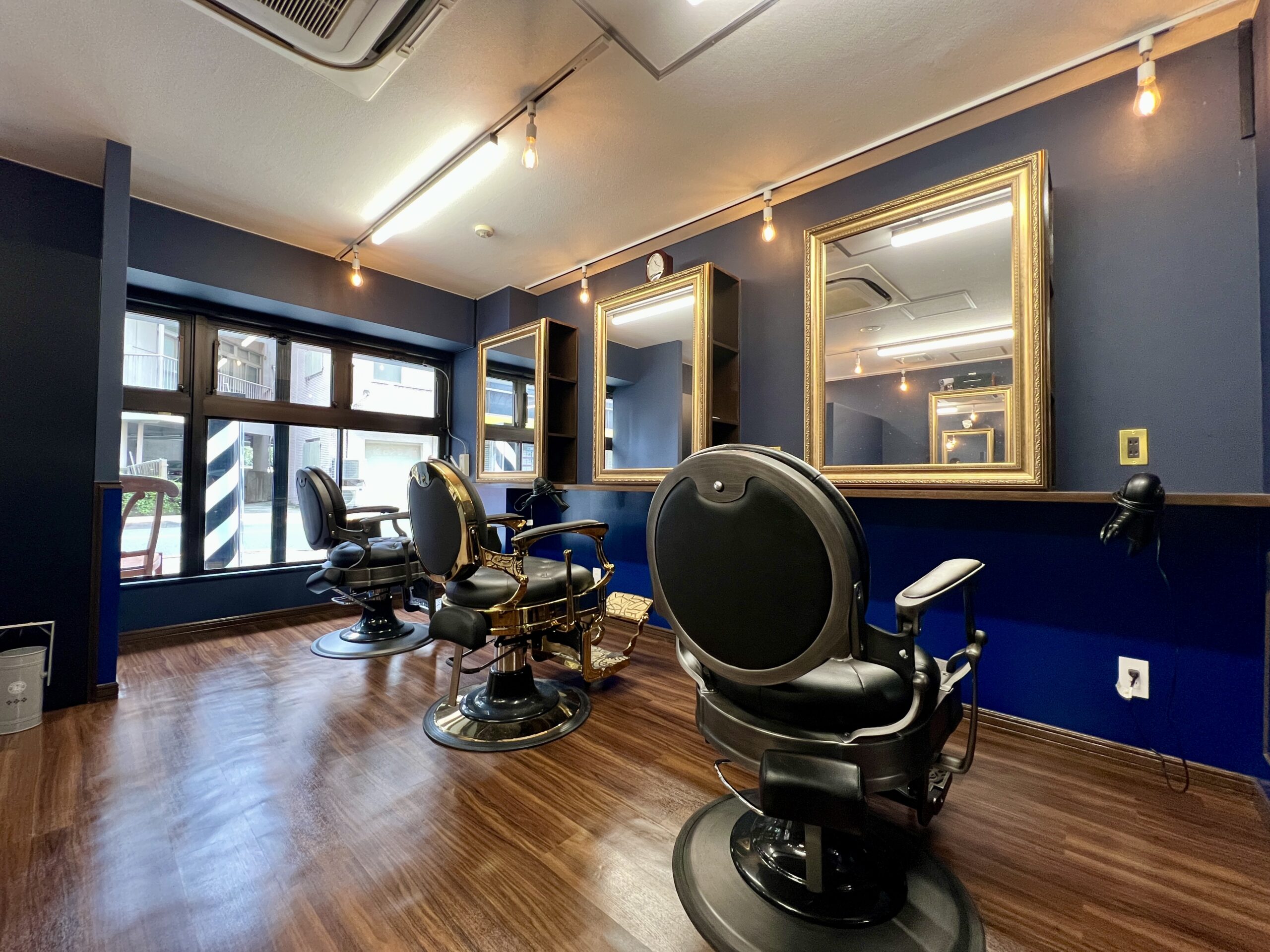 KINGSMAN TOKYO 三鷹店